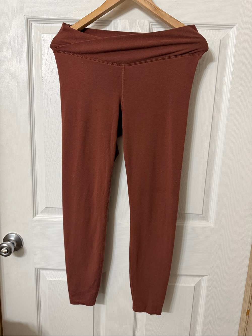 Old Navy Extra-High Waist Leggings — Rust